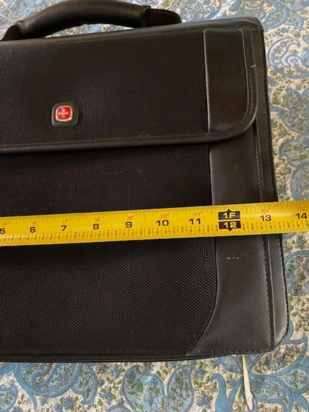 SwissGear Laptop Travel Bag/briefcase Perfect for Work and in VG shape
